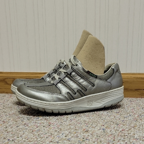 Mephisto Shoes - Mephisto Sano Silver Women's Walking Sneakers Sz 6 Leather